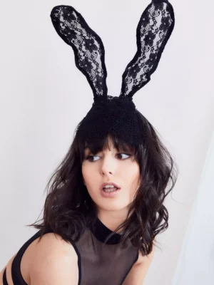 Découvrez notre collection de masques sensuels et élégants, parfaits pour vos jeux de rôle, soirées BDSM ou accessoires de mode audacieux