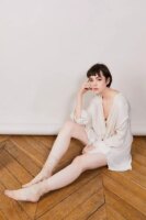 Ajoutez une touche sensuelle à vos tenues avec nos chaussettes en tulle, l’accessoire mode et fétiche idéal pour sublimer vos pieds avec légèreté et transparence.