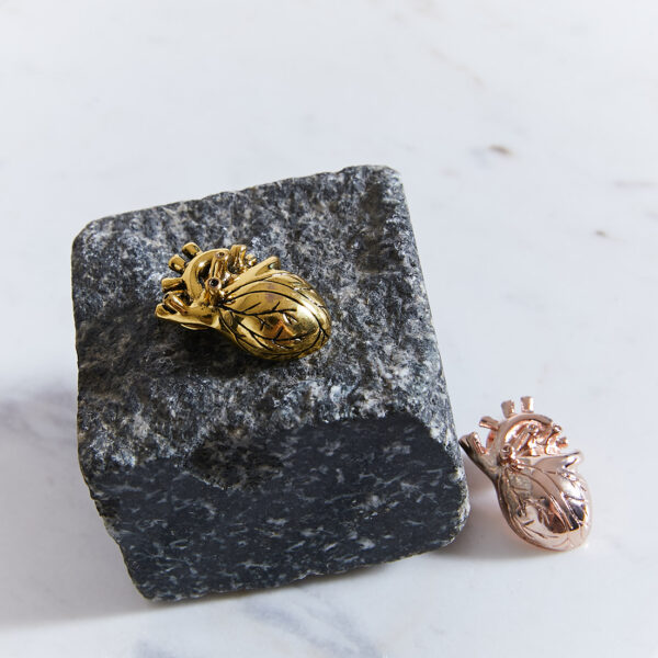 Broche LE COEUR BIEN ACCROCHÉ Gold