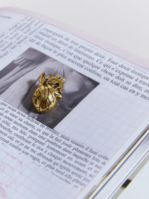 Broche LE COEUR BIEN ACCROCHÉ Gold