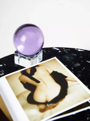 Gape-ball Purple, Boule de training anal LIRE L'AVENIR DANS TON CUL