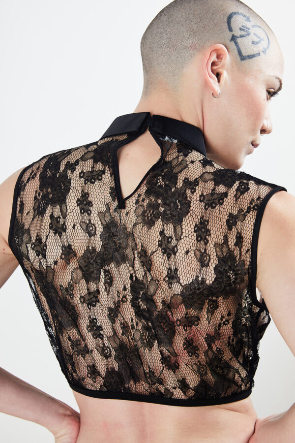 Crop-Top LA VERTU en dentelle noire