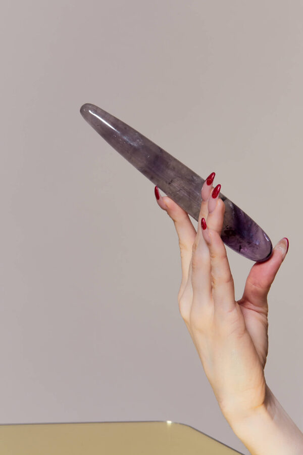 Dildo BRÛLANTE VIOLETTE en Pierre