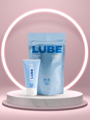 Fabriqué à partir d'ingrédients naturels, le lubrifiant de plaisir Friday Bae a été spécialement conçu pour être un gel intime de glisse