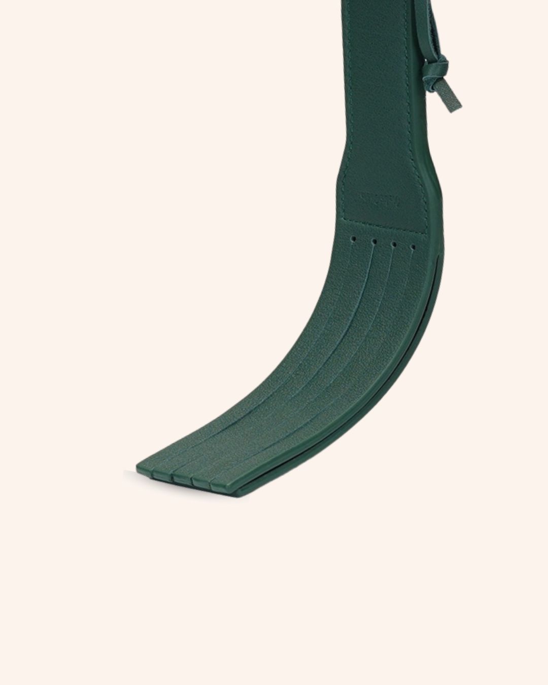 paddle en cuir DRAMAGREEN, parce que le plaisir de la domination mérite une arme aussi belle que redoutable.