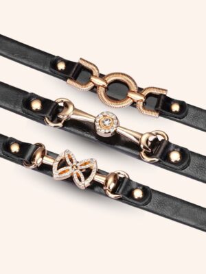 Explorez l’art de la soumission avec ce choker de soumission unisexe en cuir, pensé pour sublimer vos jeux BDSM et scénarios fétish