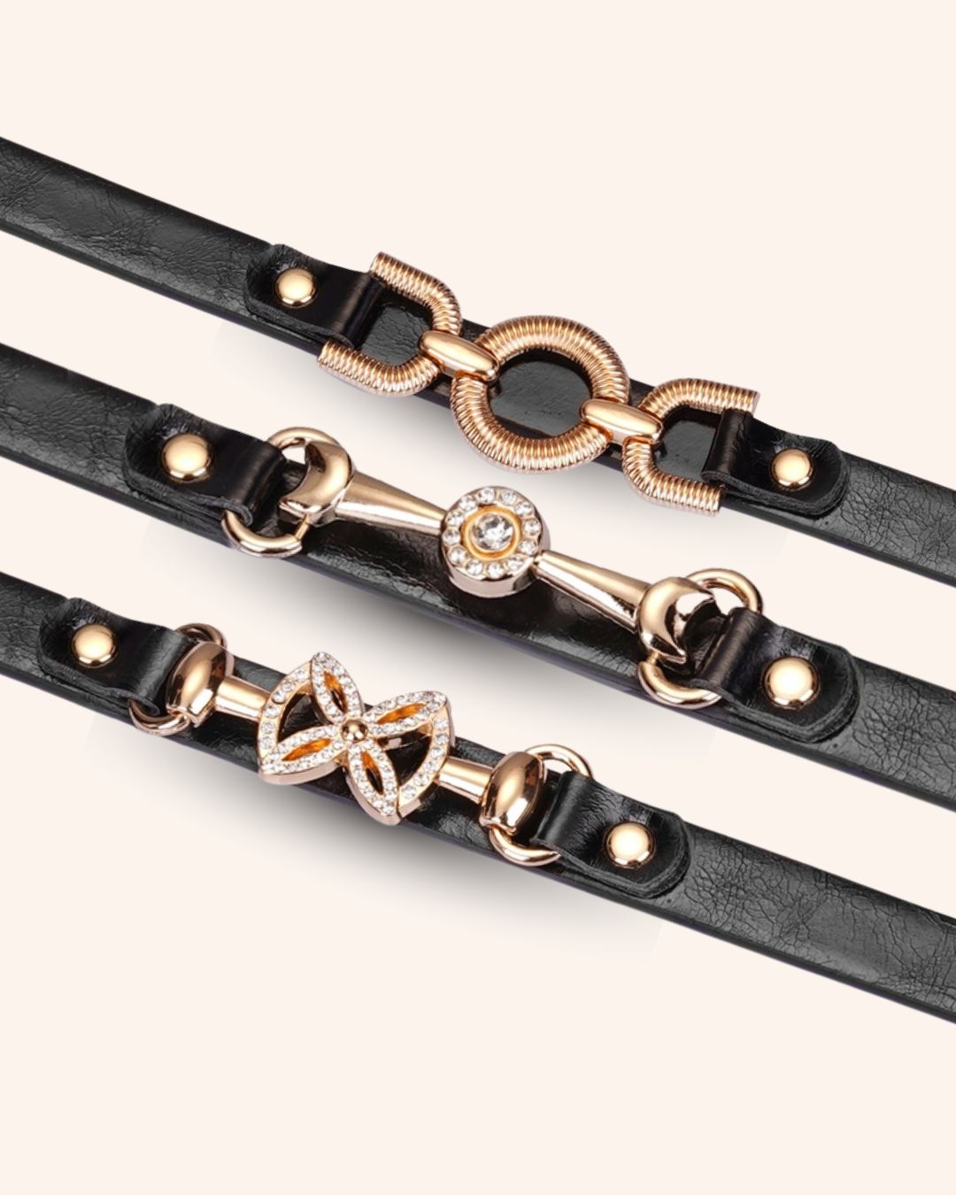 Explorez l’art de la soumission avec ce choker de soumission unisexe en cuir, pensé pour sublimer vos jeux BDSM et scénarios fétish