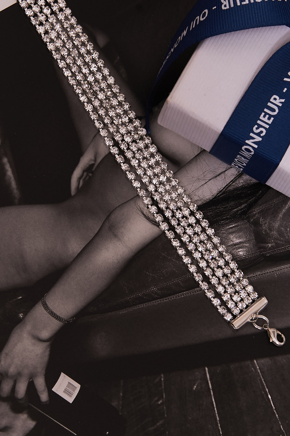 Découvrez Oppium Paris, la marque de bijoux de corps haute-fantaisie, fabriquée à Paris